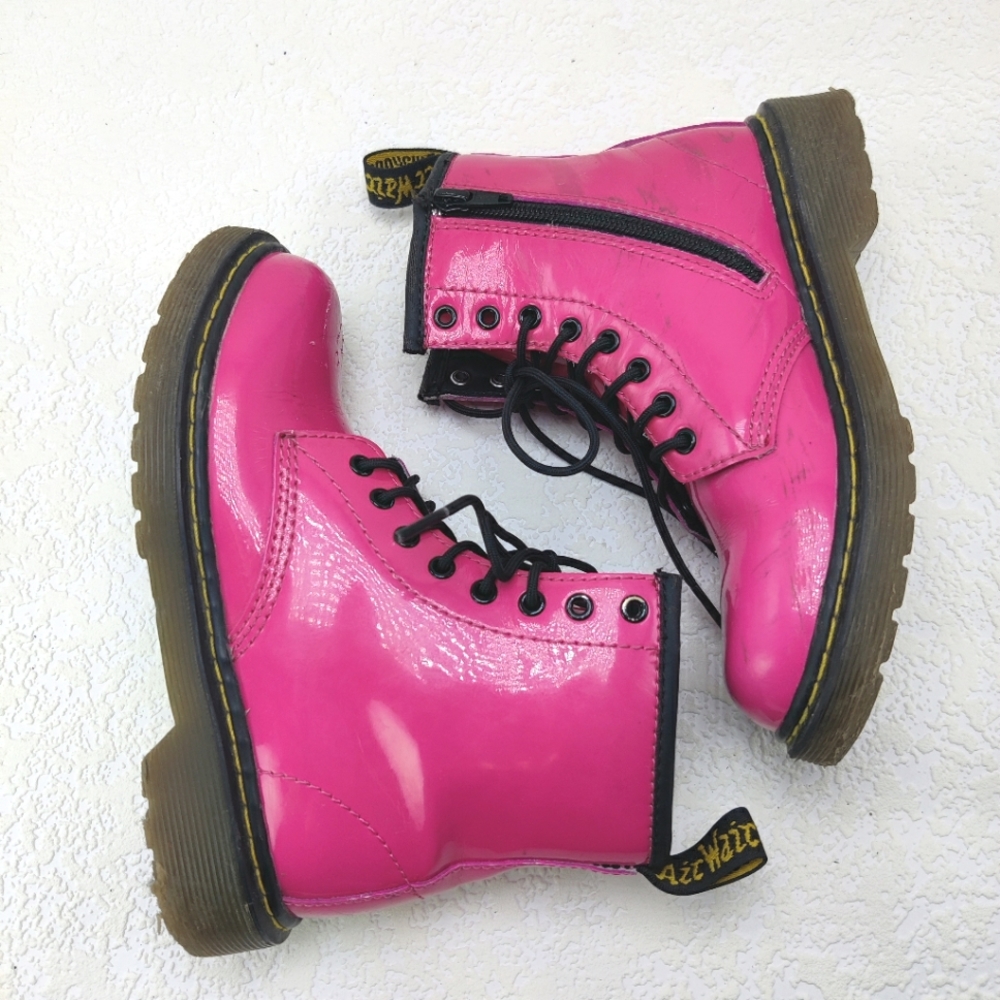Dr. Martens "Delaney" Hot Pink Patent 8 Eye Combat Boots Sz US 1 Youth Kid Child